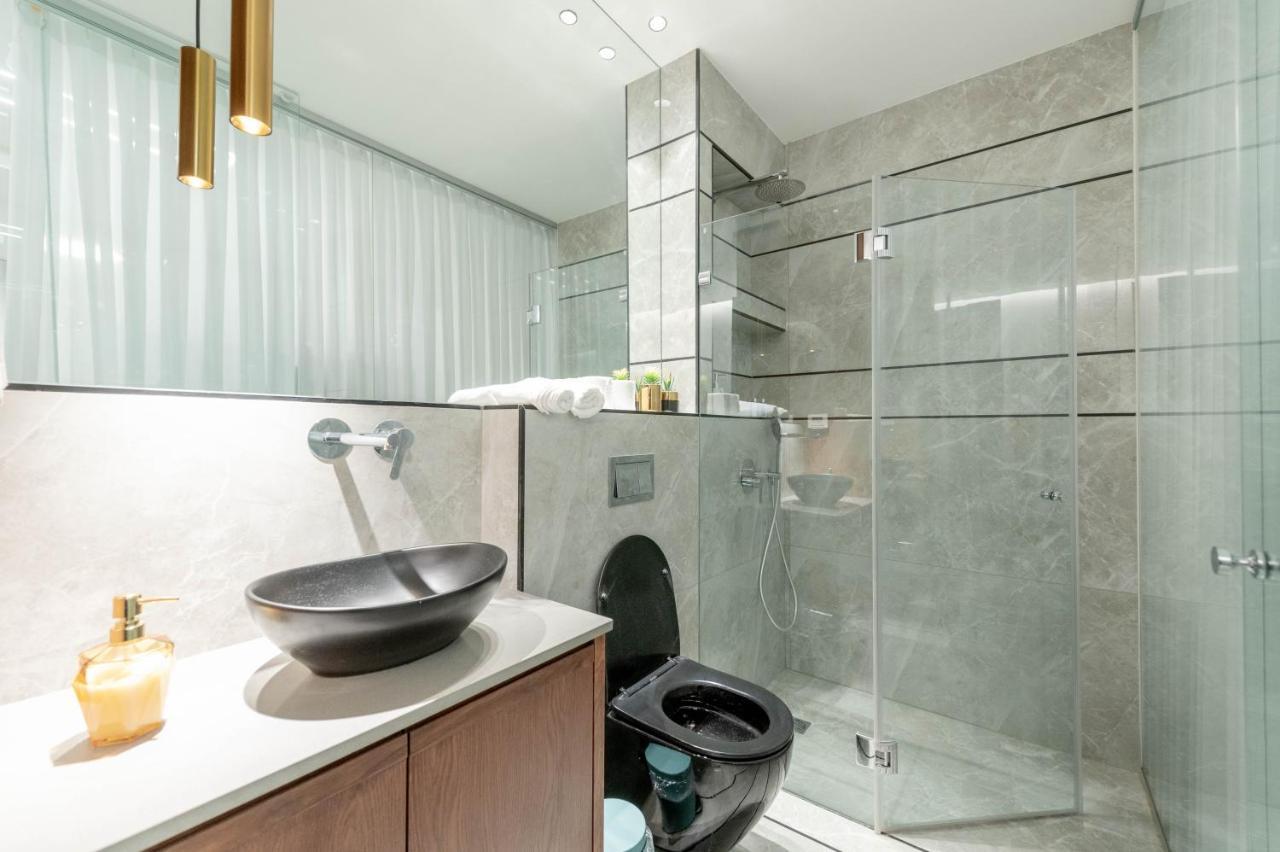 Colors Suites In Нетания Экстерьер фото