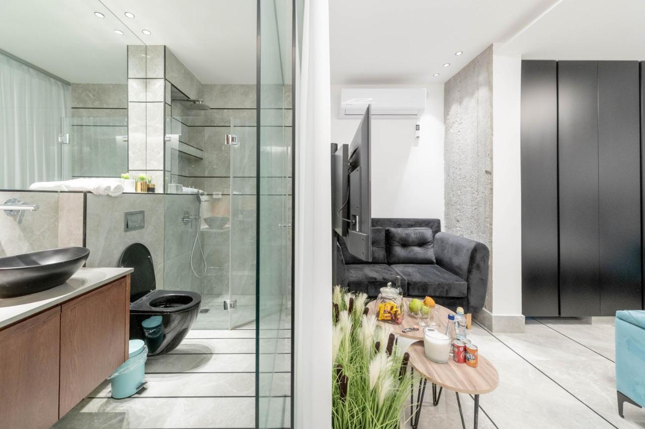 Colors Suites In Нетания Экстерьер фото
