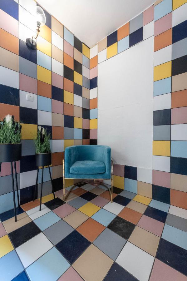 Colors Suites In Нетания Экстерьер фото