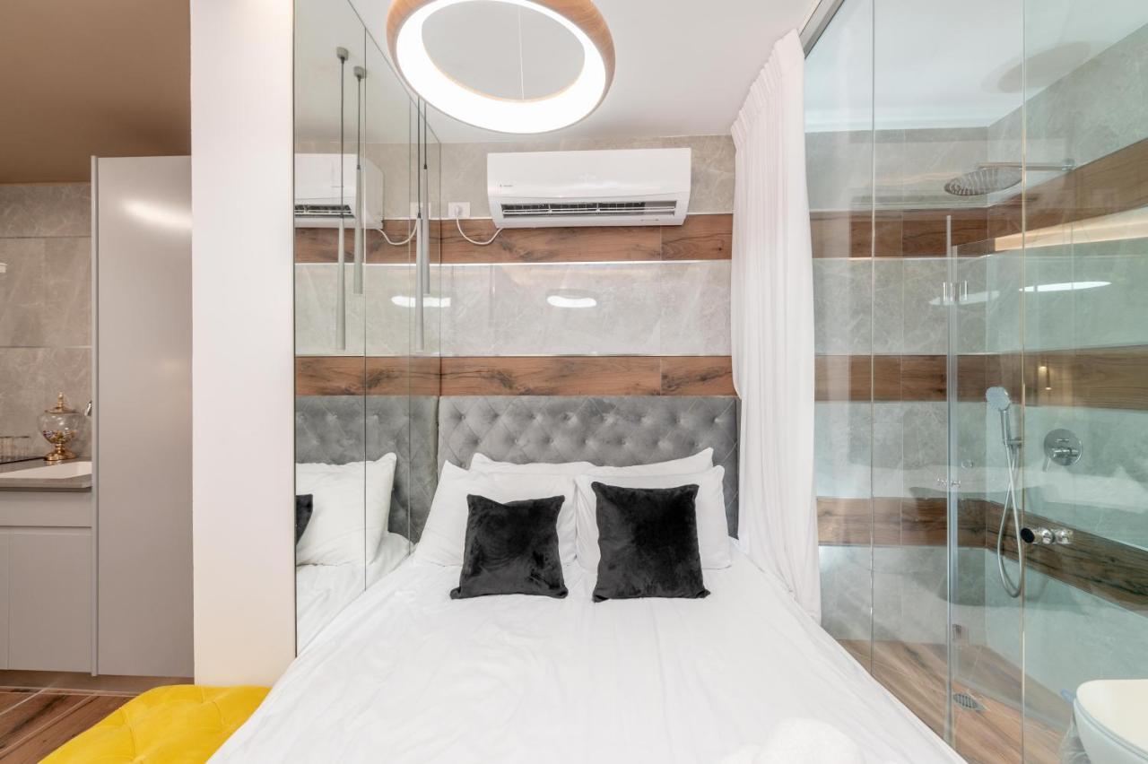 Colors Suites In Нетания Экстерьер фото